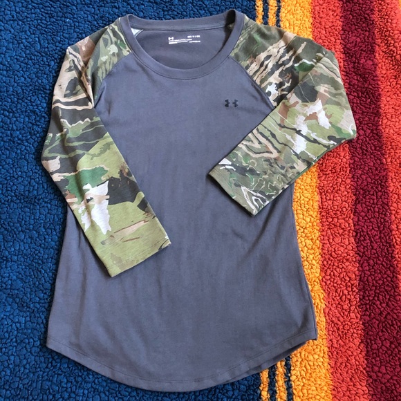 SOLD—UA Camo 3/4 Sleeve - Picture 2 of 5
